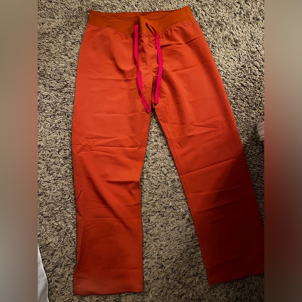 Figs Terracotta/Orange Scrub bottoms